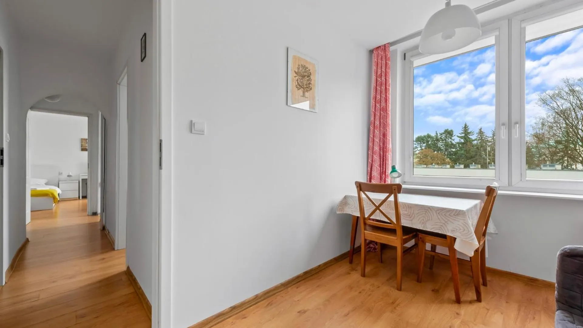 Apartment Quiet 3-Bedroom Flat. Old Town. Warsaw Poland
