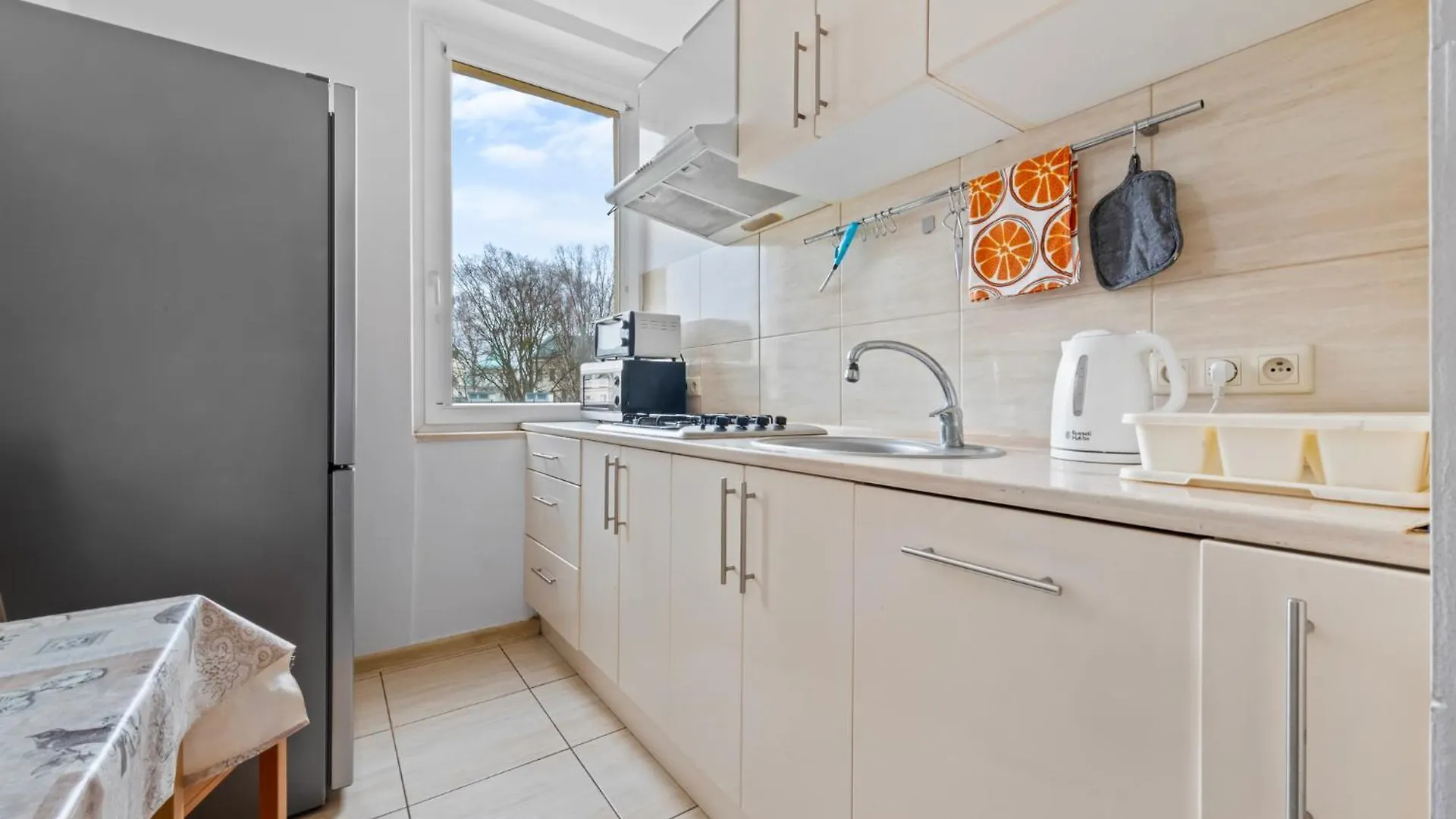 Quiet 3-Bedroom Flat. Old Town. Warsaw 0*,  Poland
